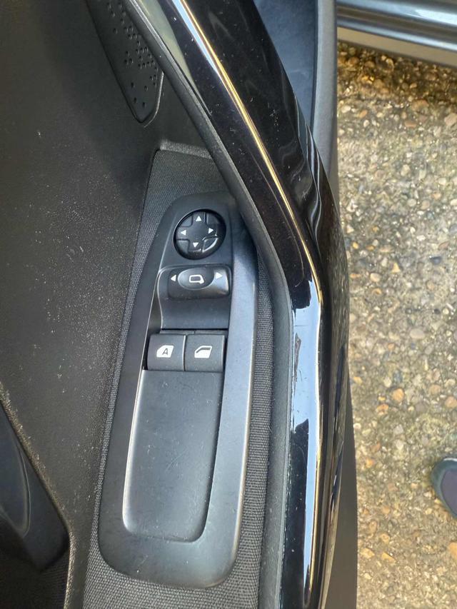 PEUGEOT 208 PureTech 68 5 porte Active