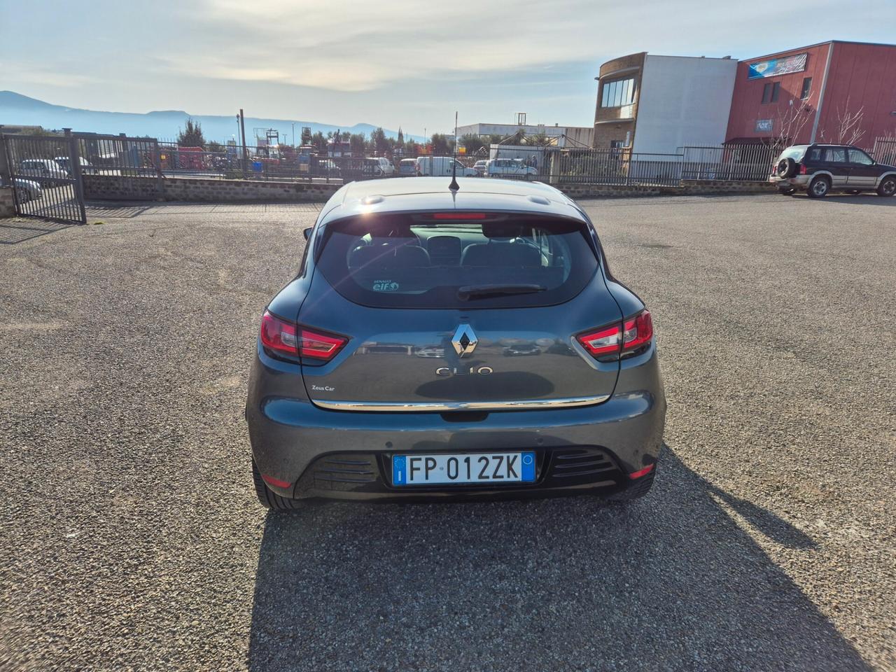 Renault Clio 1.2 75 CV 5 porte Duel