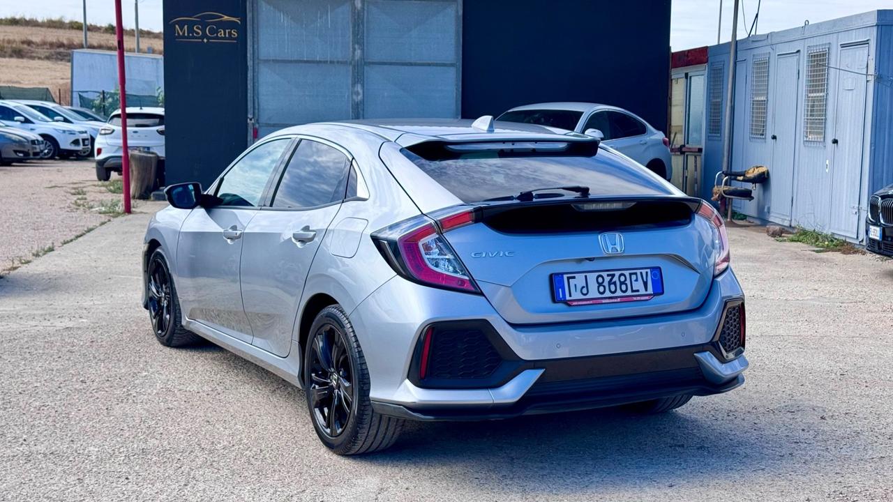 Honda Civic 1.0T 5 porte Executive Premium