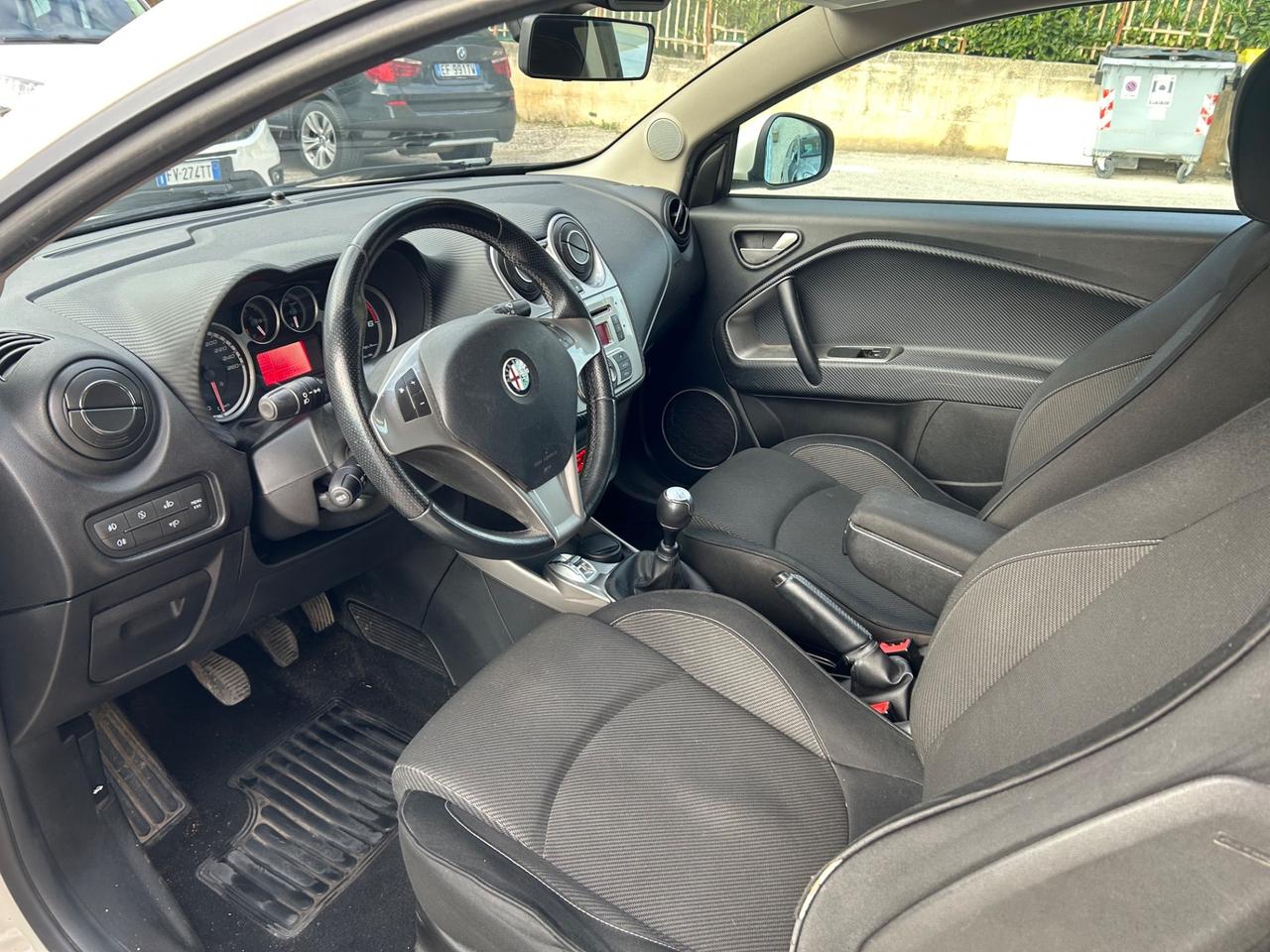 Alfa Romeo MiTo 1.6 JTDm 16V Distinctive Sport Pack