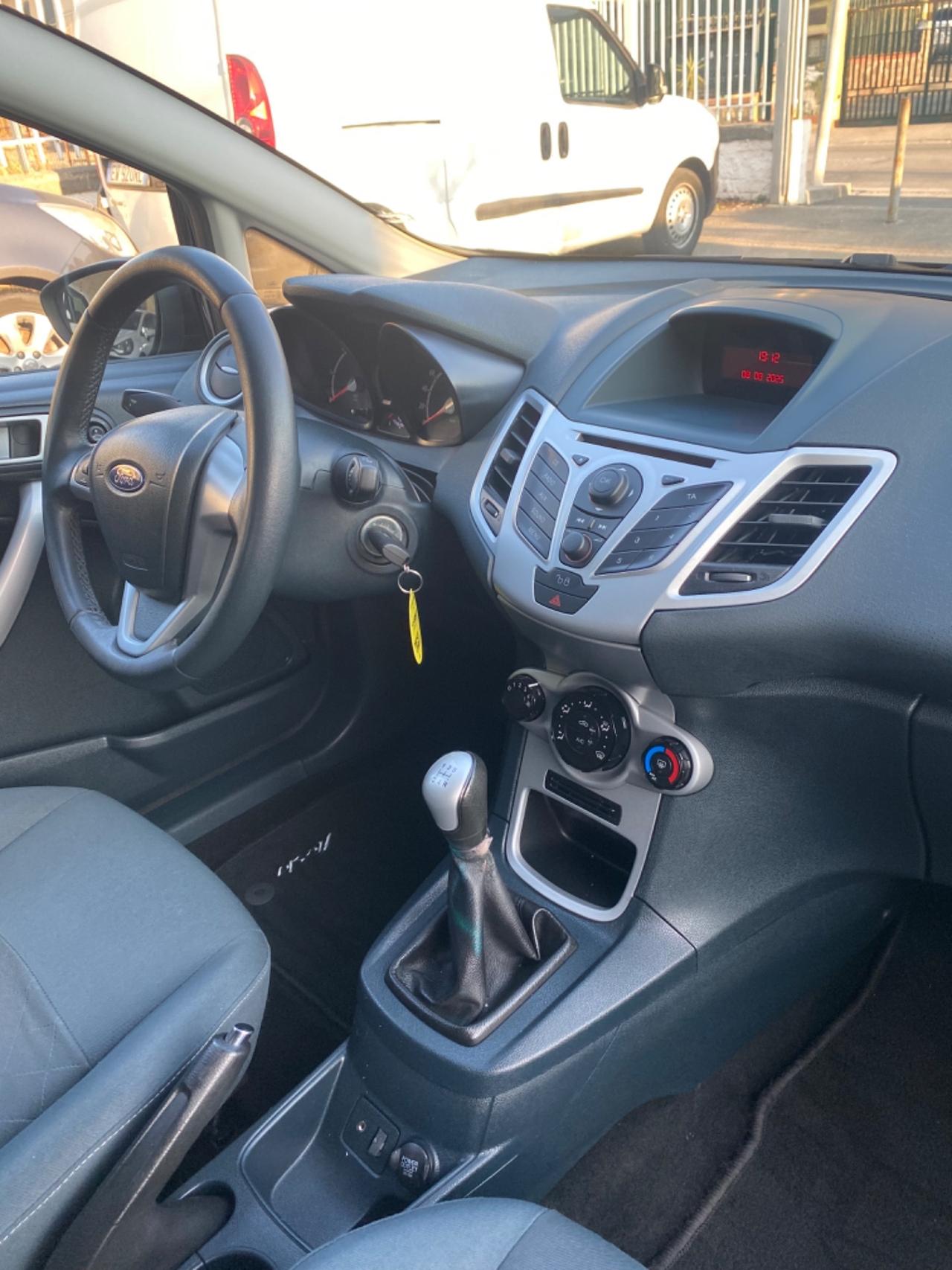 Ford Fiesta 1.4 TDCI Fine 2011 TAGLIANDATA