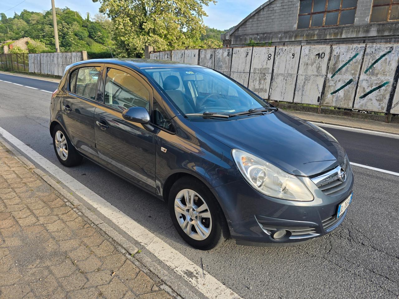 Opel Corsa 1.2 5 porte Club