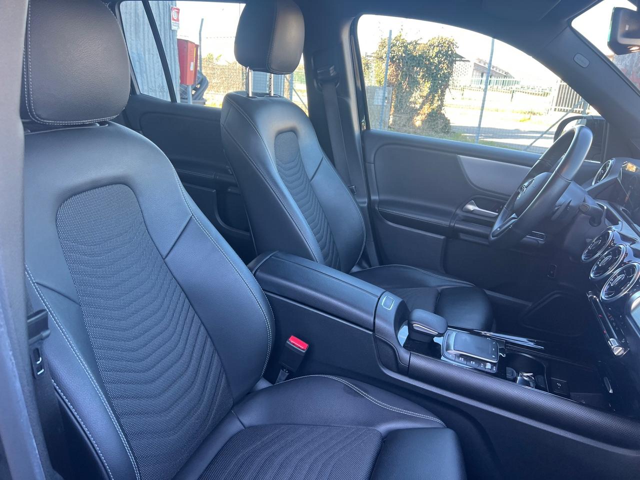 Mercedes-benz GLB 200 d 150cv Business FINANZIABILE