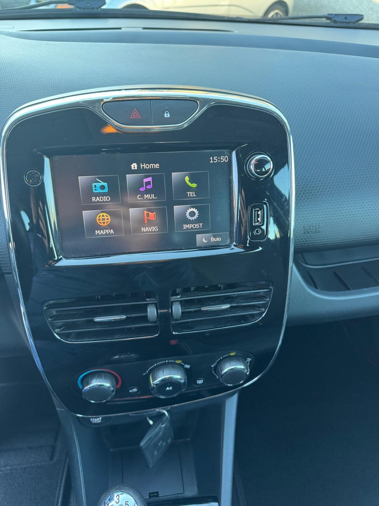 Renault Clio 1.2 75CV 5 porte neopatentati