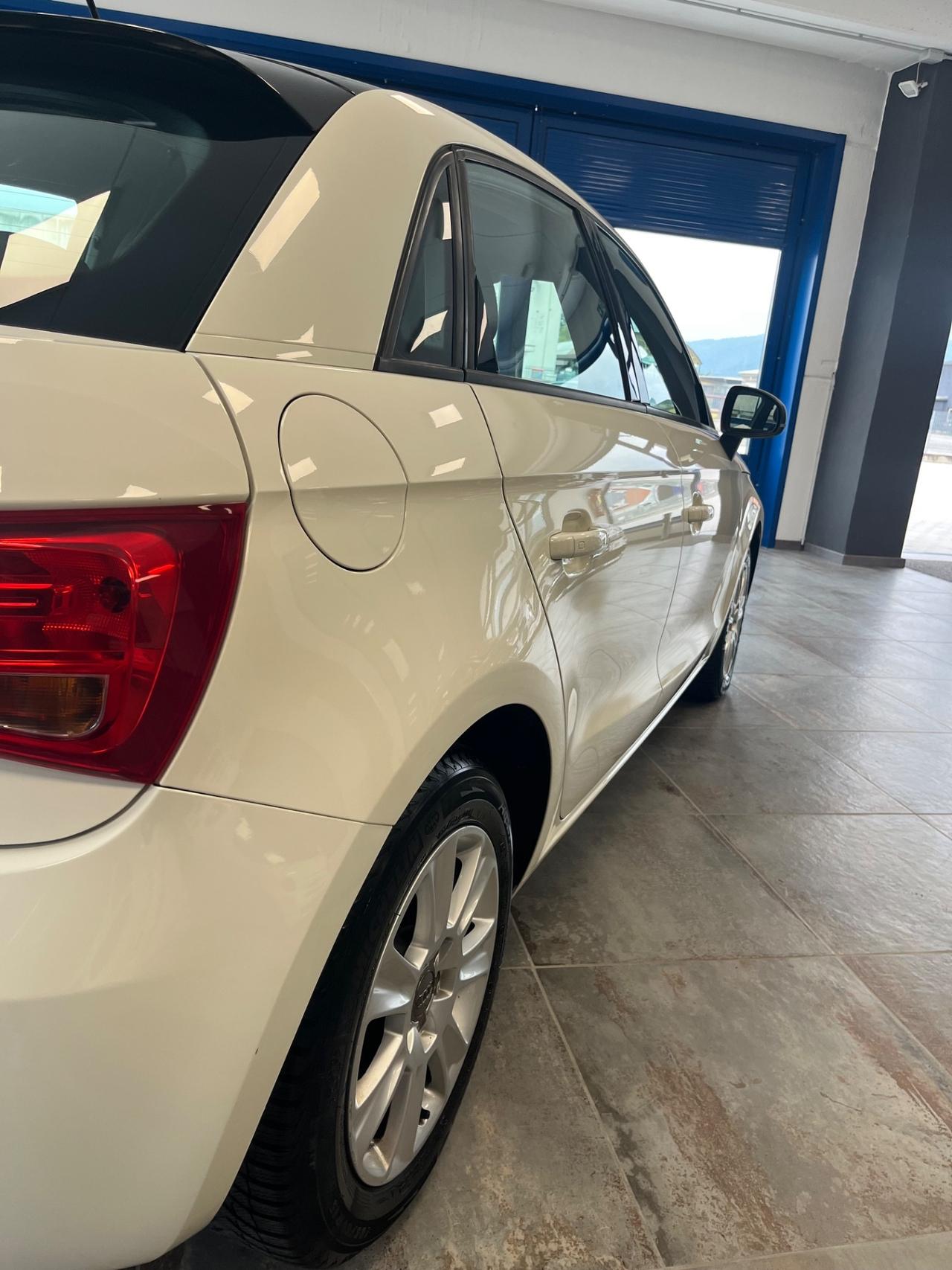 Audi A1 1.6 TDI S line edition