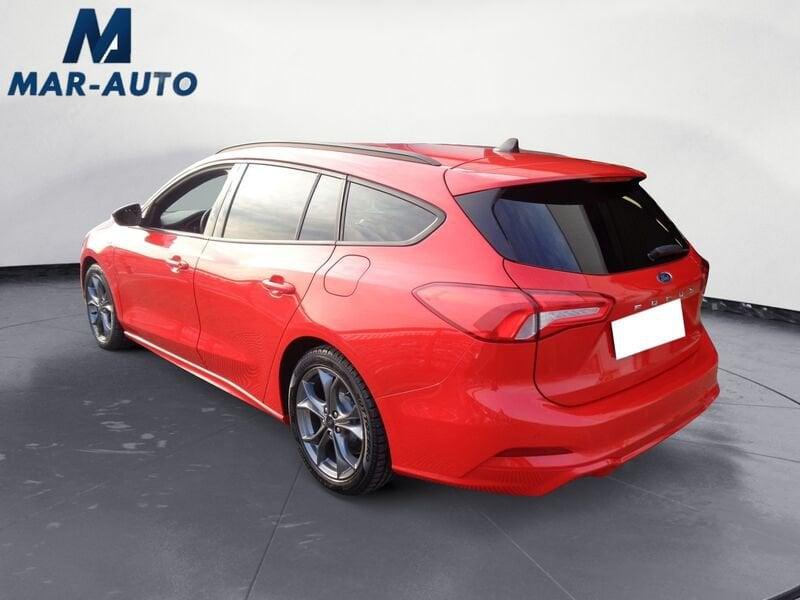 Ford Focus 1.0 EcoBoost Hybrid 125 CV SW ST Line