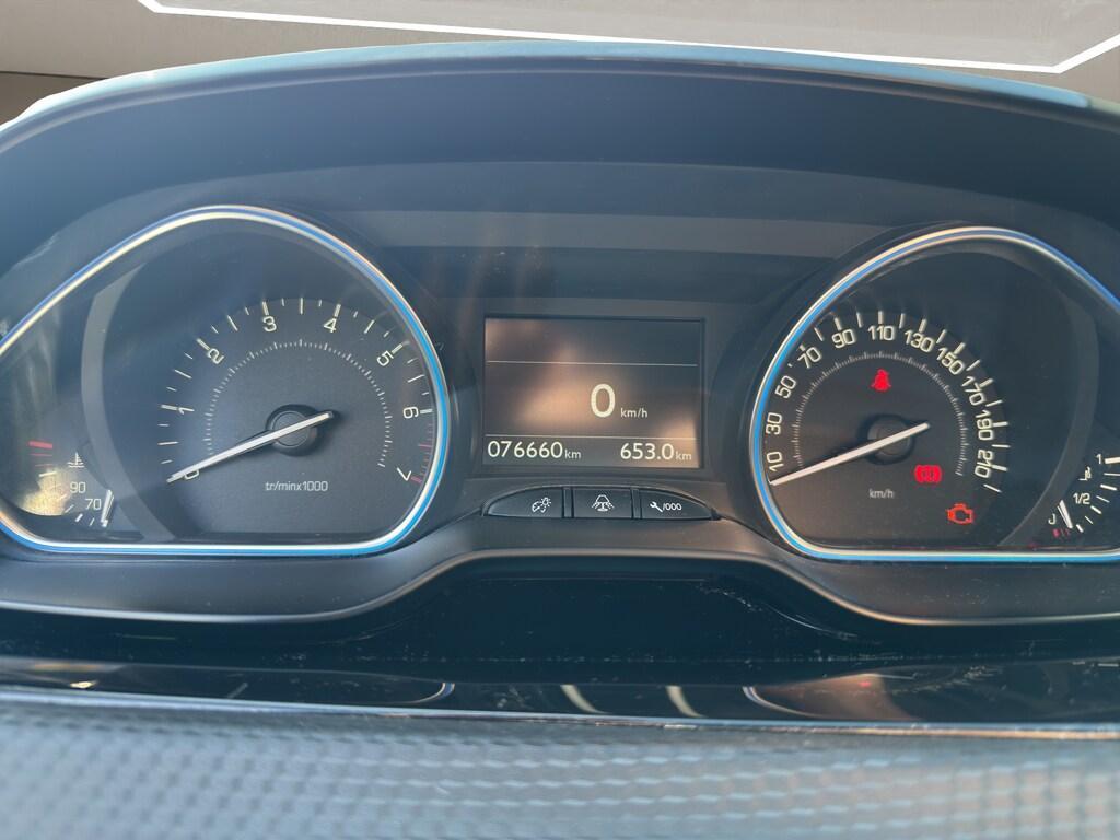 Peugeot 2008 1.2 puretech t Allure 110cv NEOPATENTATI