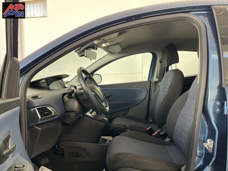 Lancia Ypsilon Ypsilon 1.0 FireFly 5 porte S&S Hybrid Platino