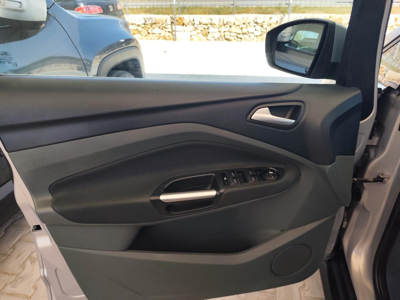 Ford C-Max 2.0 TDCi 115CV Powershift Titanium