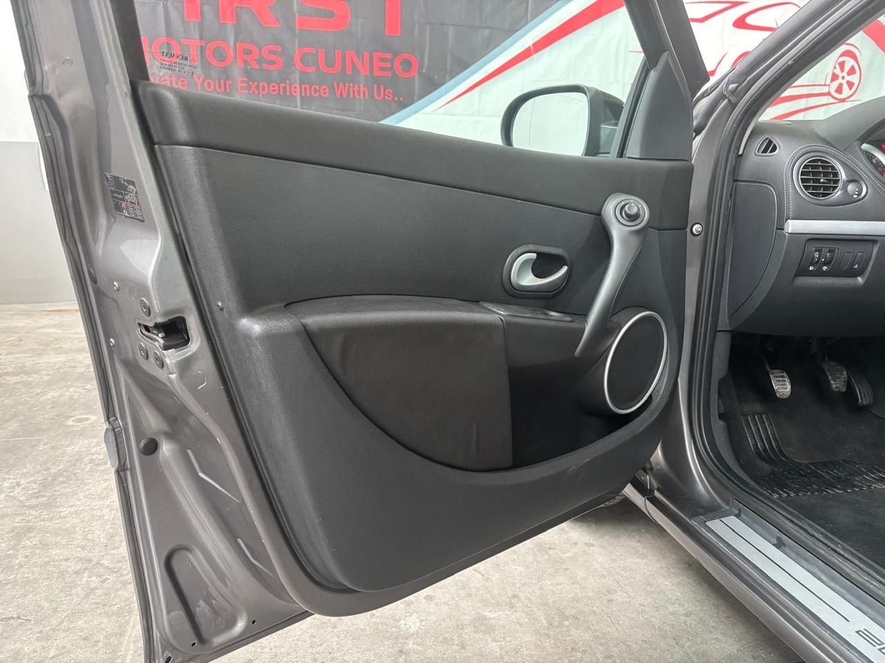 Renault Clio 1.2 16V 5 porte Luxe
