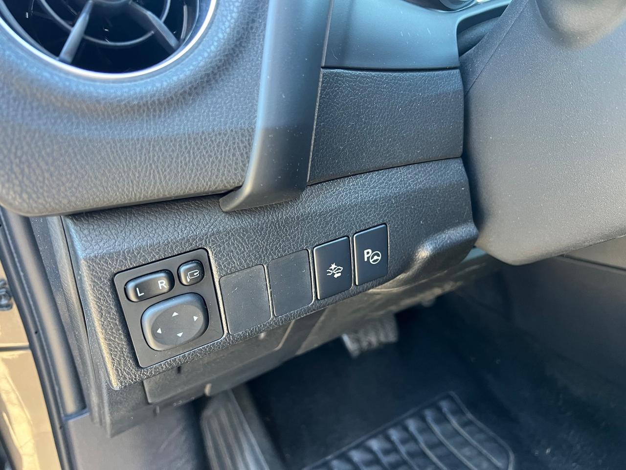 Toyota Auris Touring Sports 1.8 Hybrid Business