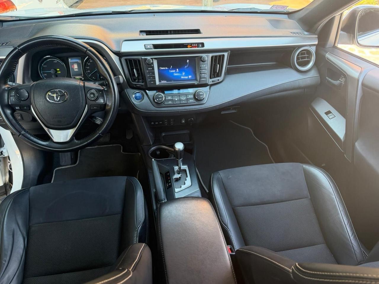 Toyota RAV 4 2.5 Hybrid 2WD Lounge