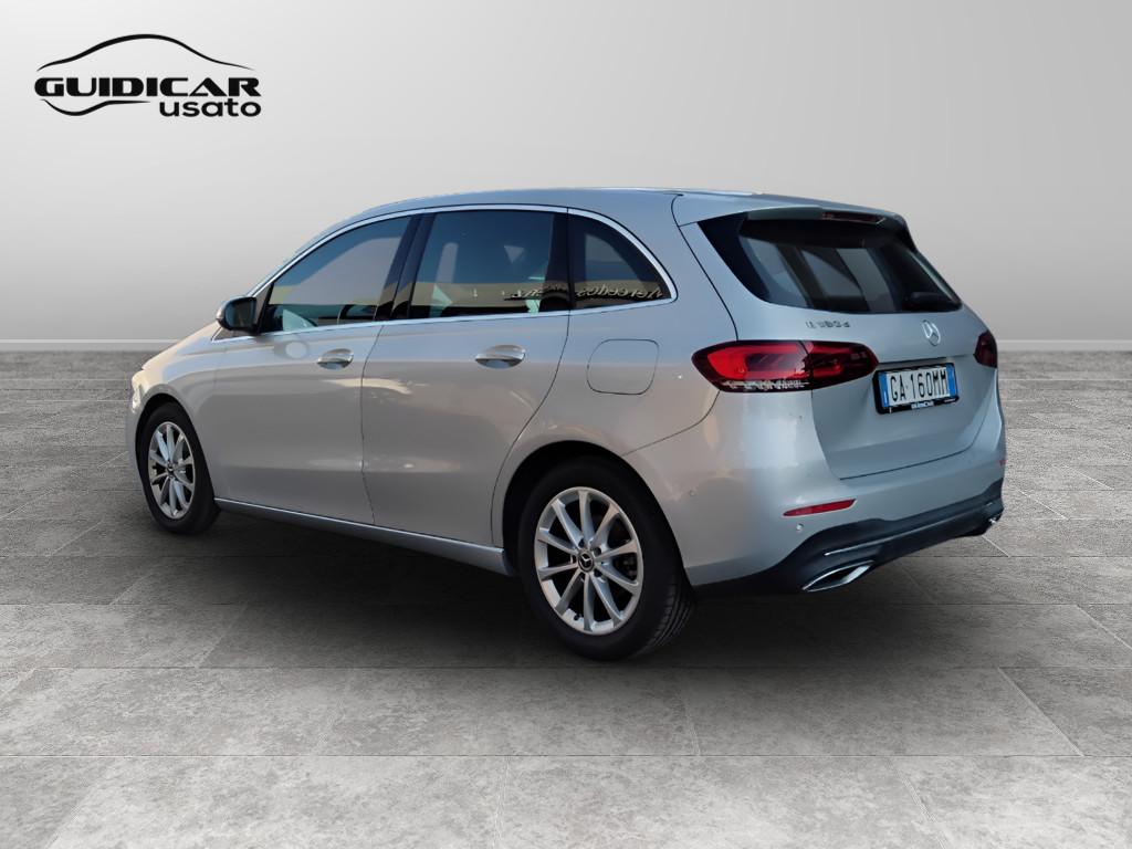 Mercedes-Benz Classe B - W247 2018 - B 180 d Sport Plus auto