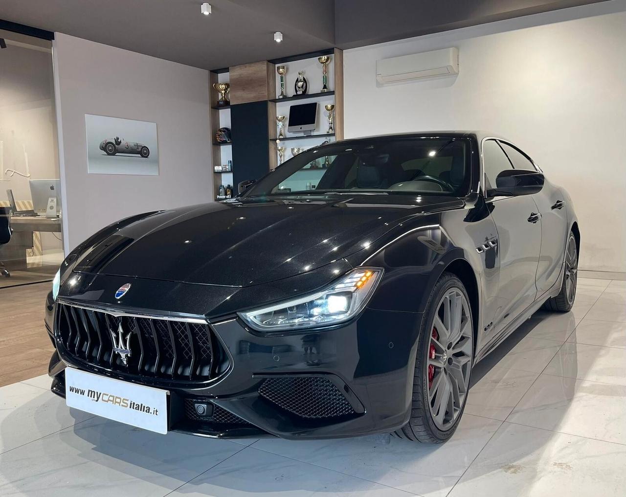 Maserati Ghibli V6 430 CV Q4 Nerissimo Edition