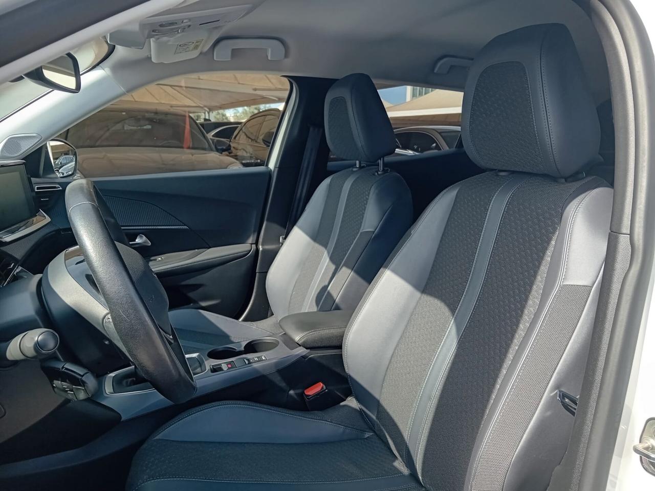 Peugeot 2008 PureTech 100 S&S Allure