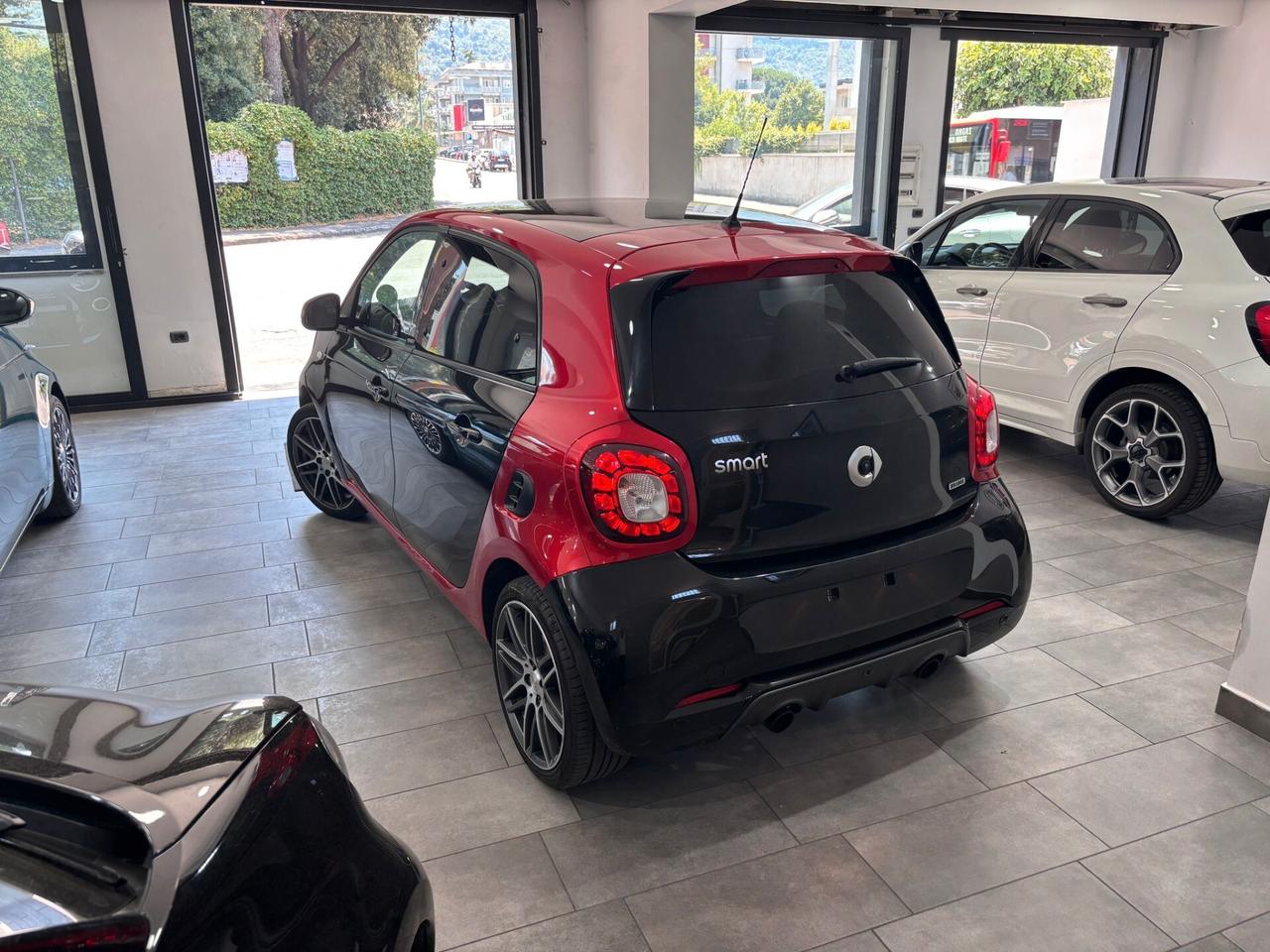 SMART FORFOUR 0.9 TWINAMIC TURBO BRABUS XCLUSIVE