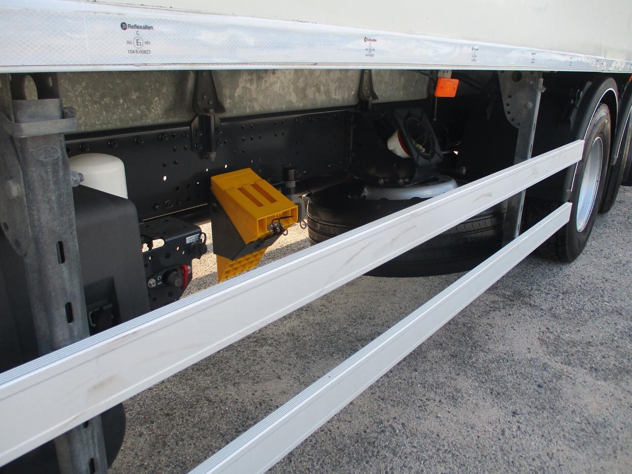 Iveco STRALIS 360 E6 CELLA FRIGO 9.60M+PEDANA FRC 03/26