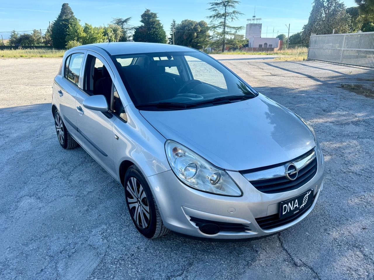 Opel Corsa 1.2 Benzina Neopatentati 130milaKM