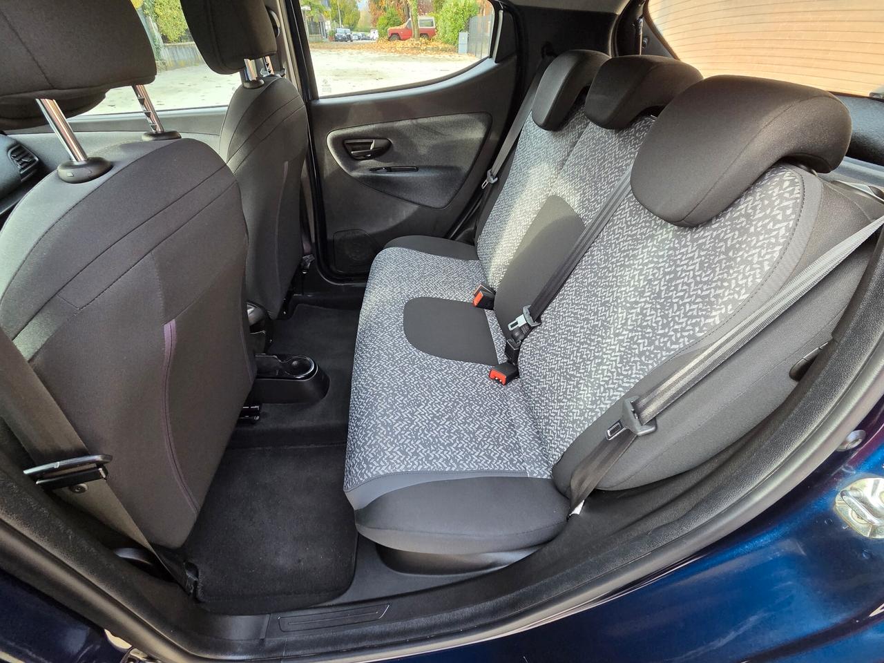 Lancia Ypsilon 1.2 69 CV 5 posti GPL Ecochic Elefantino Blu