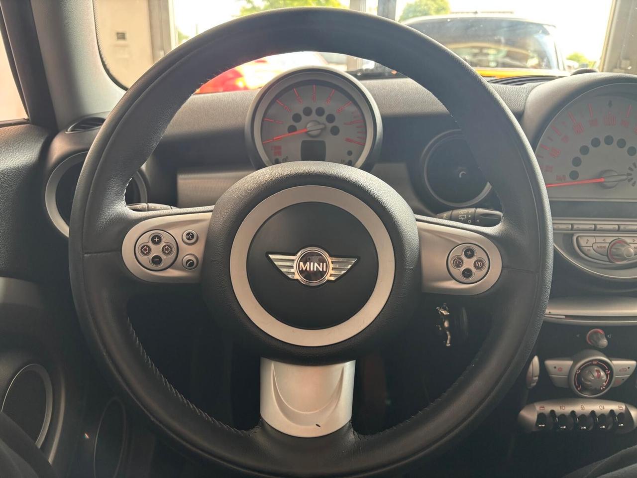 Mini 1.6 Cooper Chili 120 cv Benzina anno 2008 con 118300 km