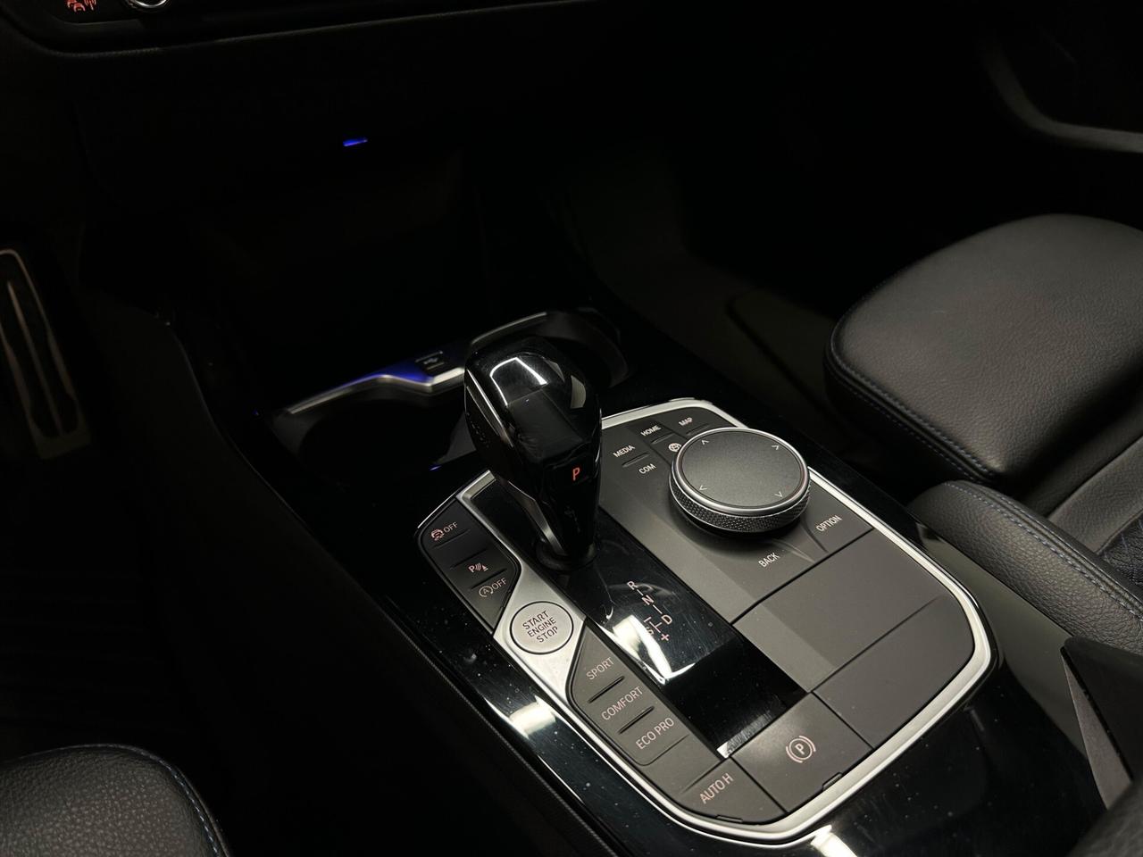 Bmw 118 118d 5p. Msport