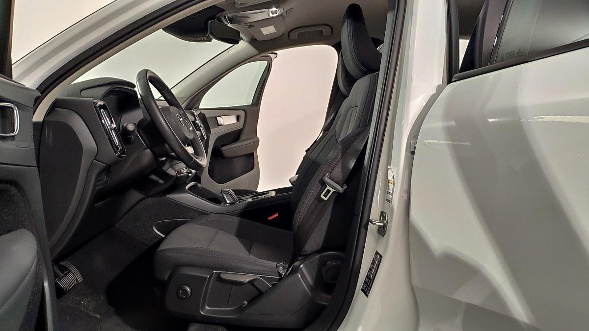 VOLVO Xc40 T3 Geartronic Momentum Pro