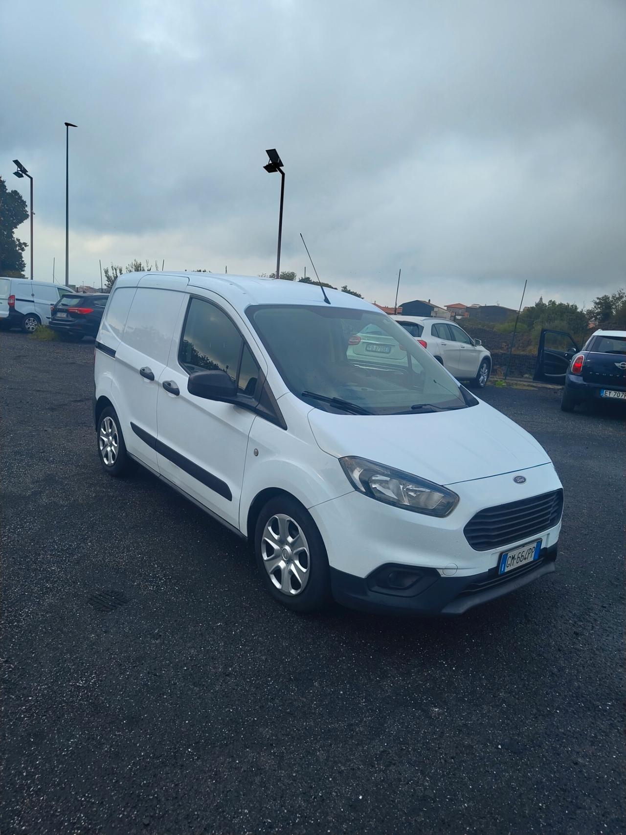 Ford Transit Courier 1.5 TDCi 75CV Van Trend