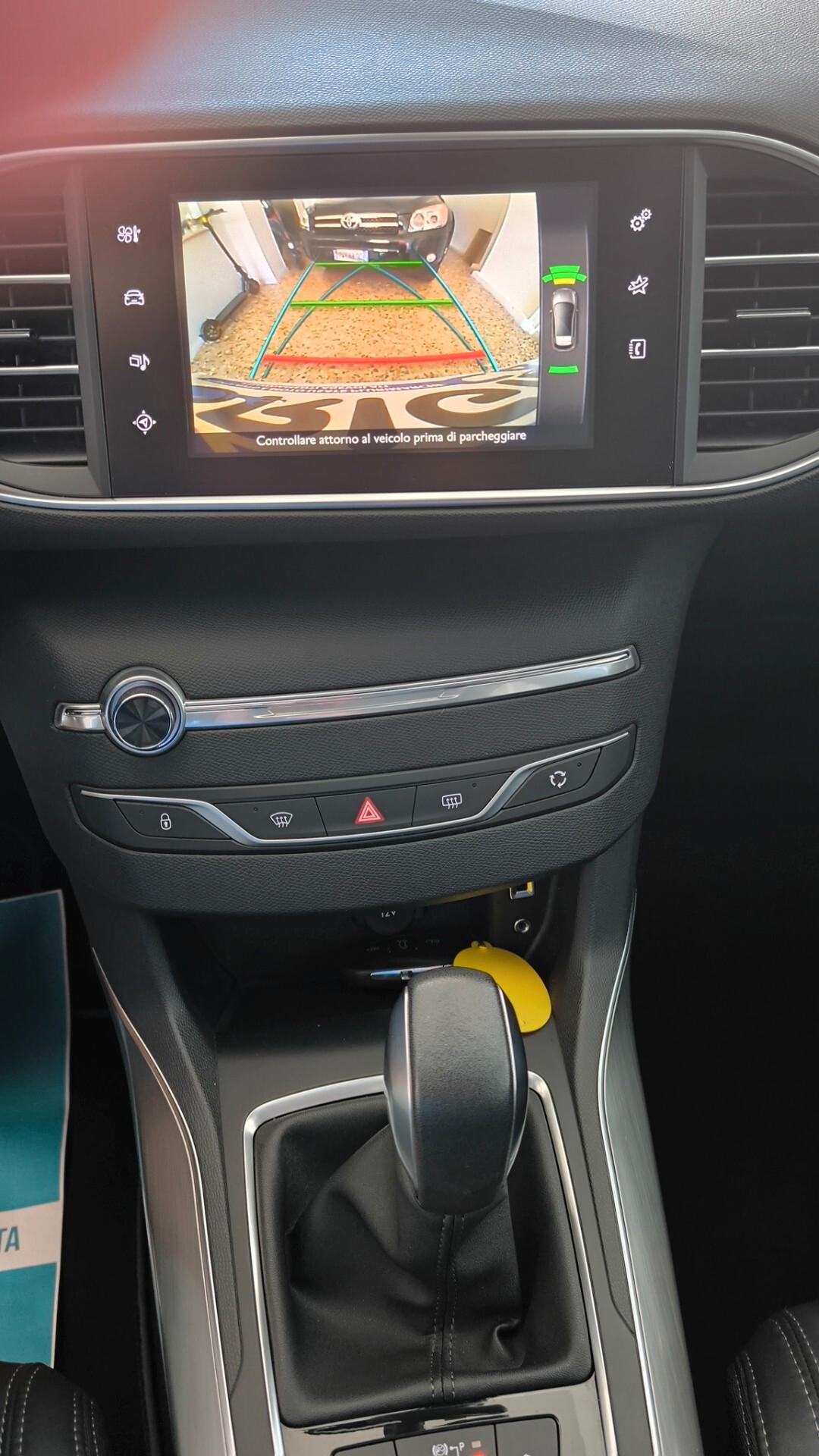 Peugeot 308 BlueHDi 120 S&S EAT6 Allure