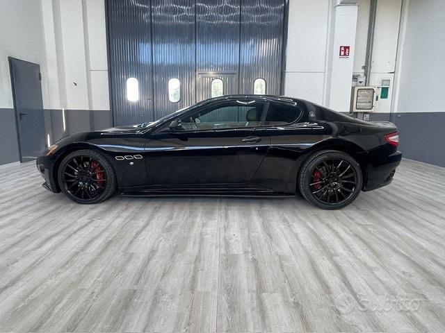 Maserati GranTurismo 4.7 V8 MC Stradale cambio cor