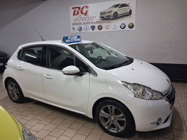 Peugeot 208 1.4 HDi 68 CV 5 porte Allure 2015 unic