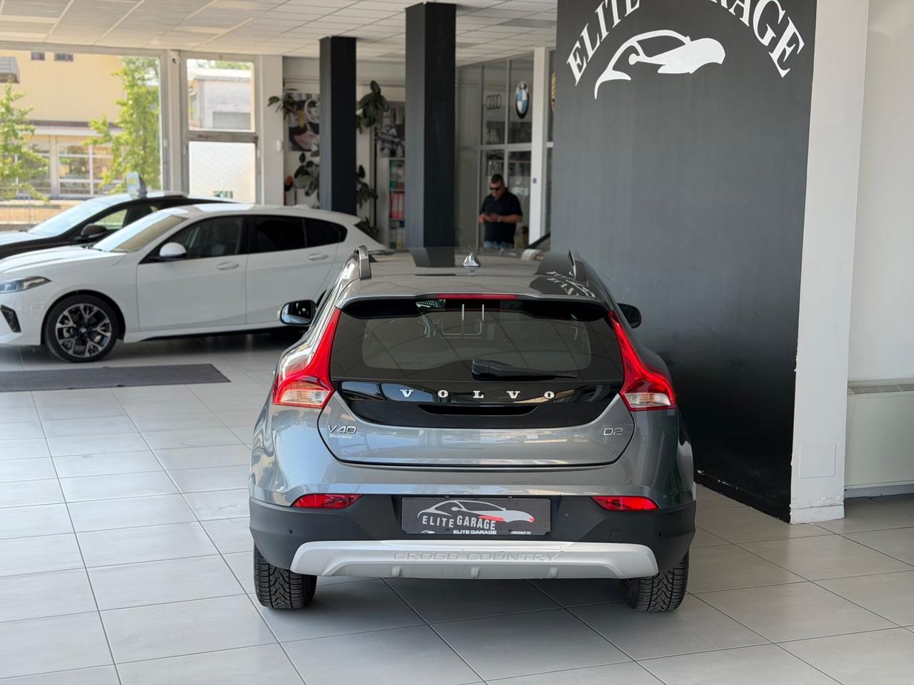 Volvo V40 Cross Country D2 1.6 CD FATTA
