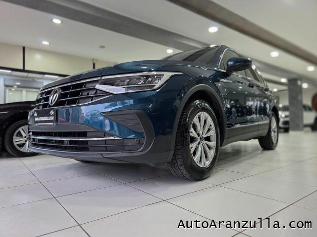 VOLKSWAGEN Tiguan 2.0 TDI 150CV SCR DSG Life Navi - Fari Led