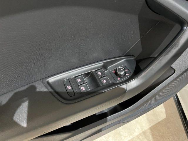 AUDI A1 SPB 25 TFSI S line edition "17 Sline /CarPlay/Park