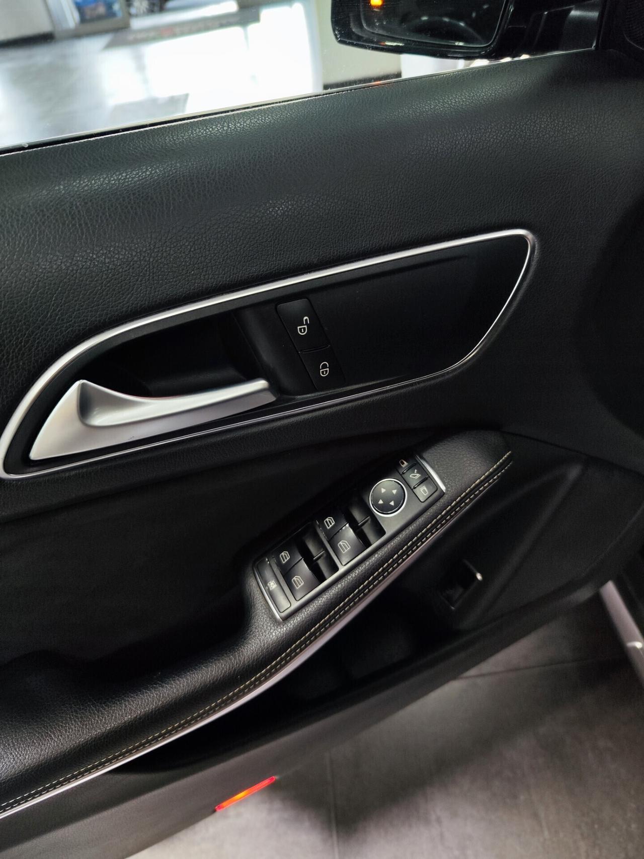 Mercedes-benz GLA 200 d Automatic Premium Tetto