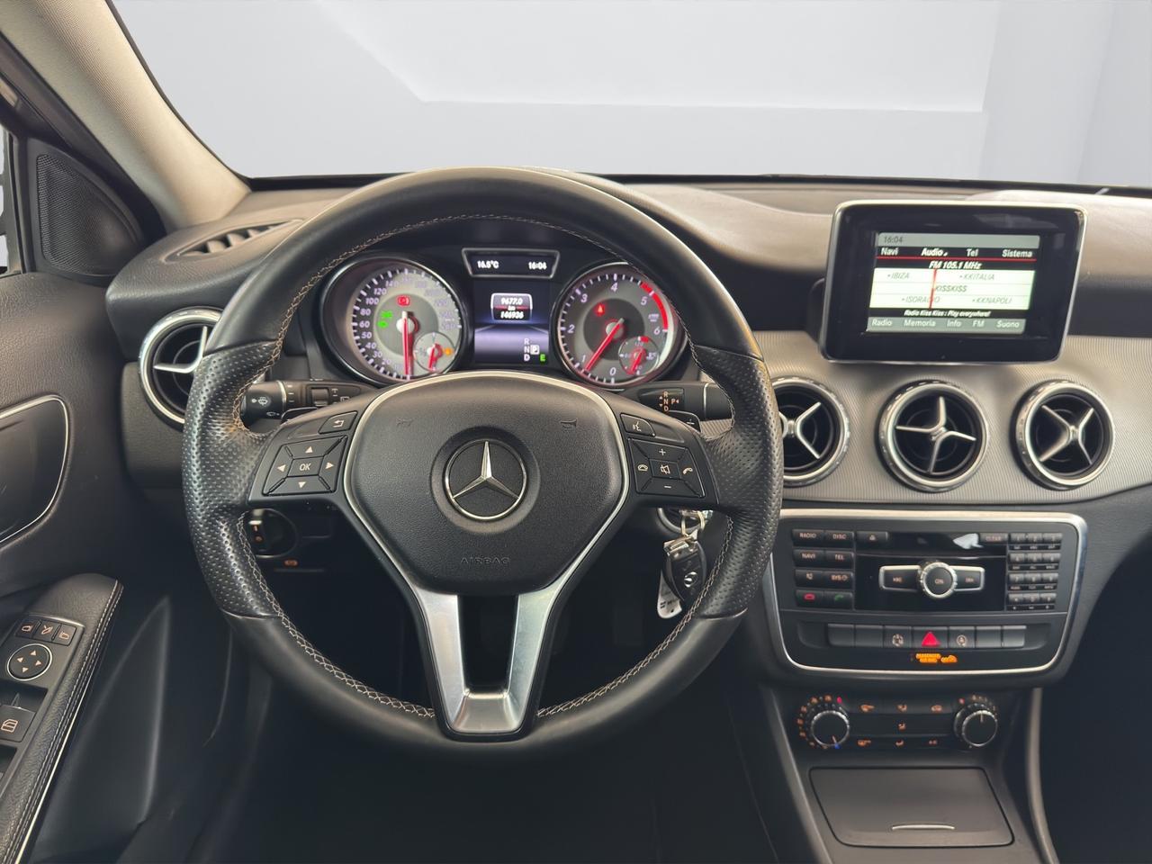 MERCEDES-BENZ GLA 200 CDI AUT. SPORT - MY15