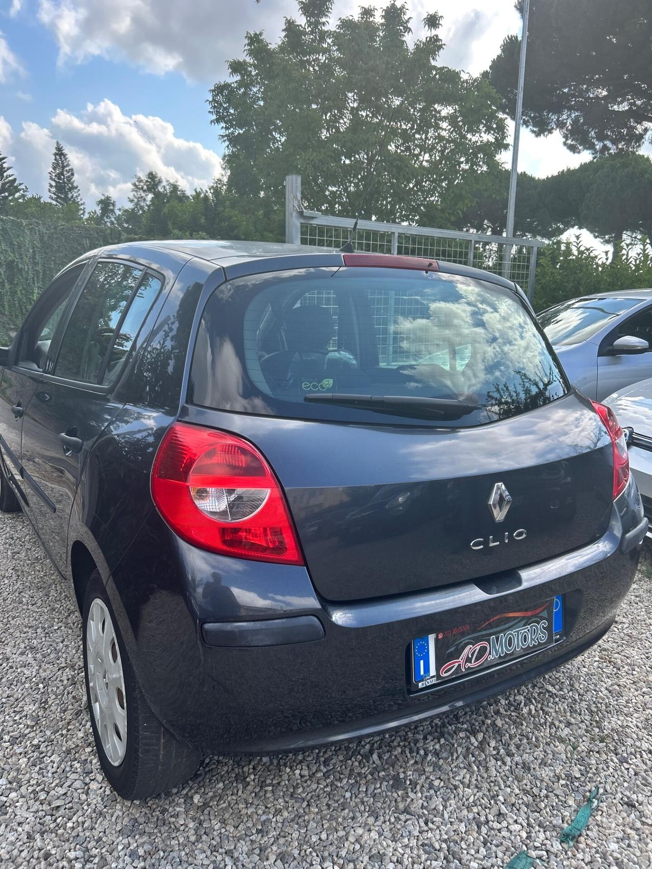 Renault Clio 1.2 16V 5 porte Le Iene