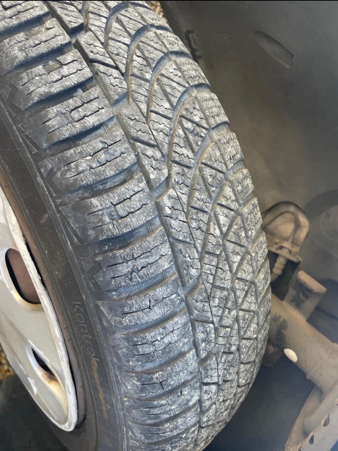 Renault Clio 1.2 16V cat 3 porte Confort Authentique
