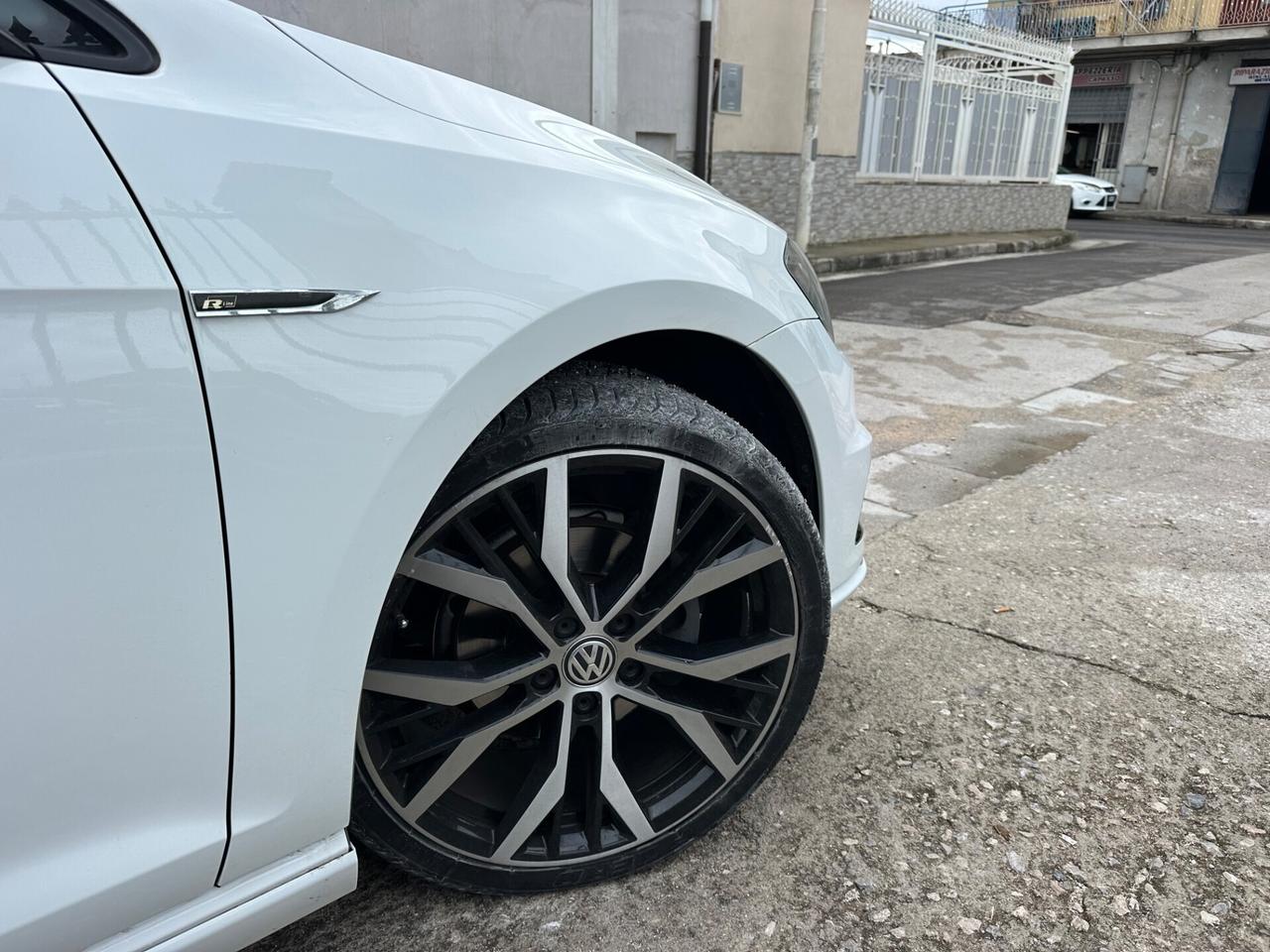 Volkswagen Golf 7.5 R-Line 1.6 Diesel 110 Cv