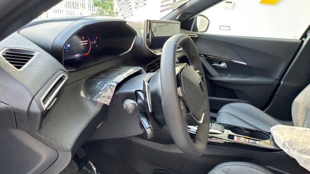 PEUGEOT 2008 Hybrid 136 e-DCS6 Allure tua da ?289,00 mensili