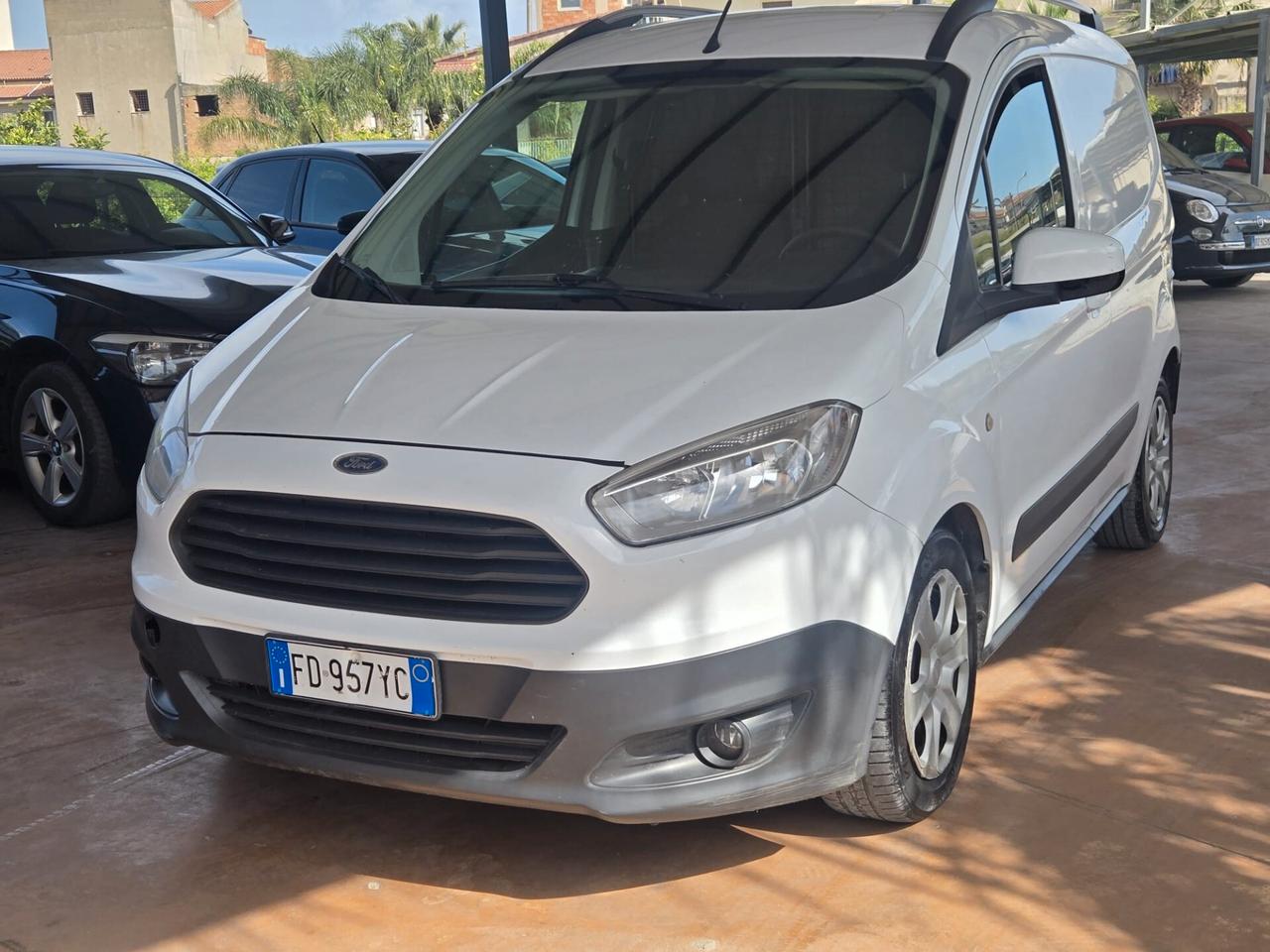 Ford Tourneo Courier 1.5 TDCI 95 CV Titanium