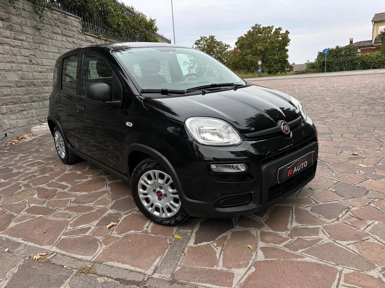 Fiat Panda 1.0 FireFly S&S Hybrid Garmin