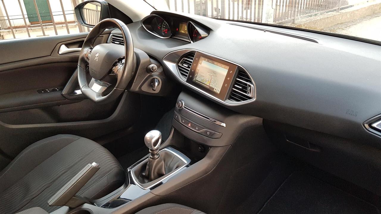 Peugeot 308 1.6 BlueHDi 115 CV Stop&Start Business