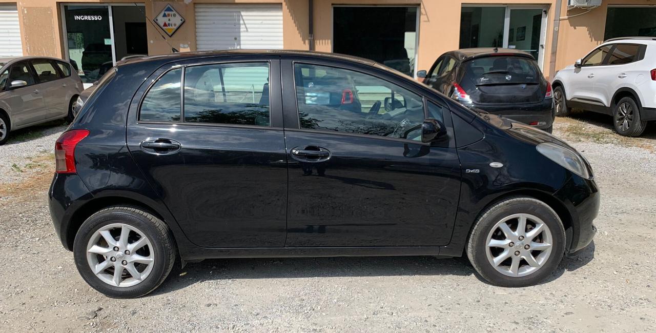 Toyota Yaris 1.4 D-4D 5 porte Navi