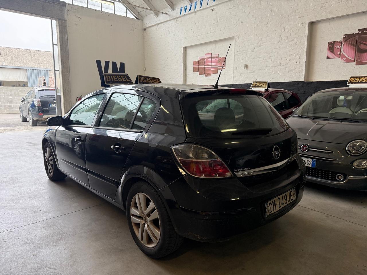 Opel Astra 1.7 CDTI 101CV 5 porte Cosmo