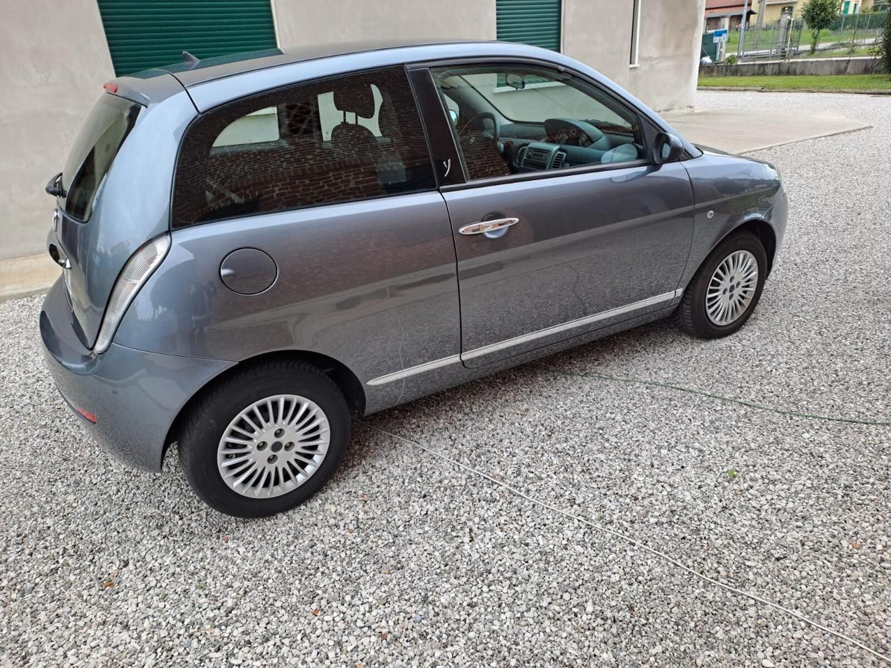 Lancia Ypsilon 1.2 Argento