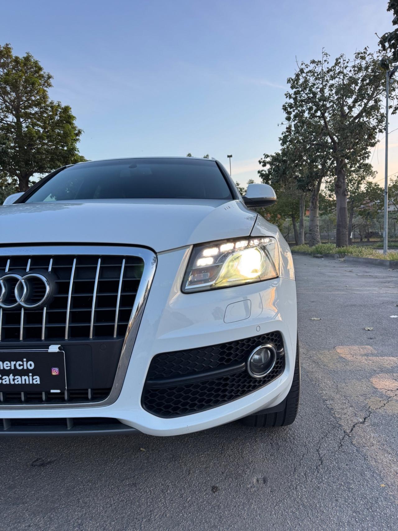 Audi Q5 2.0 TDI S-LINE