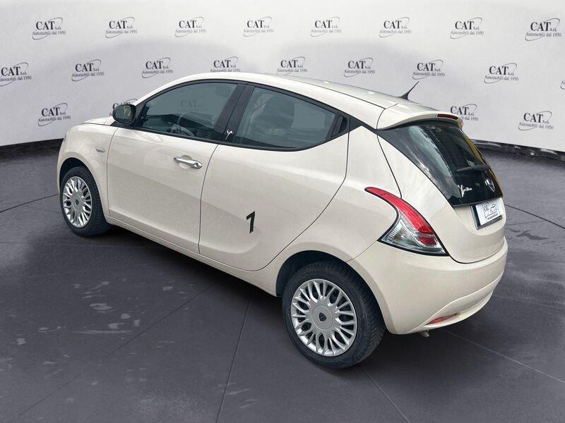 Lancia Ypsilon 1.2 69 CV 5 porte Mya