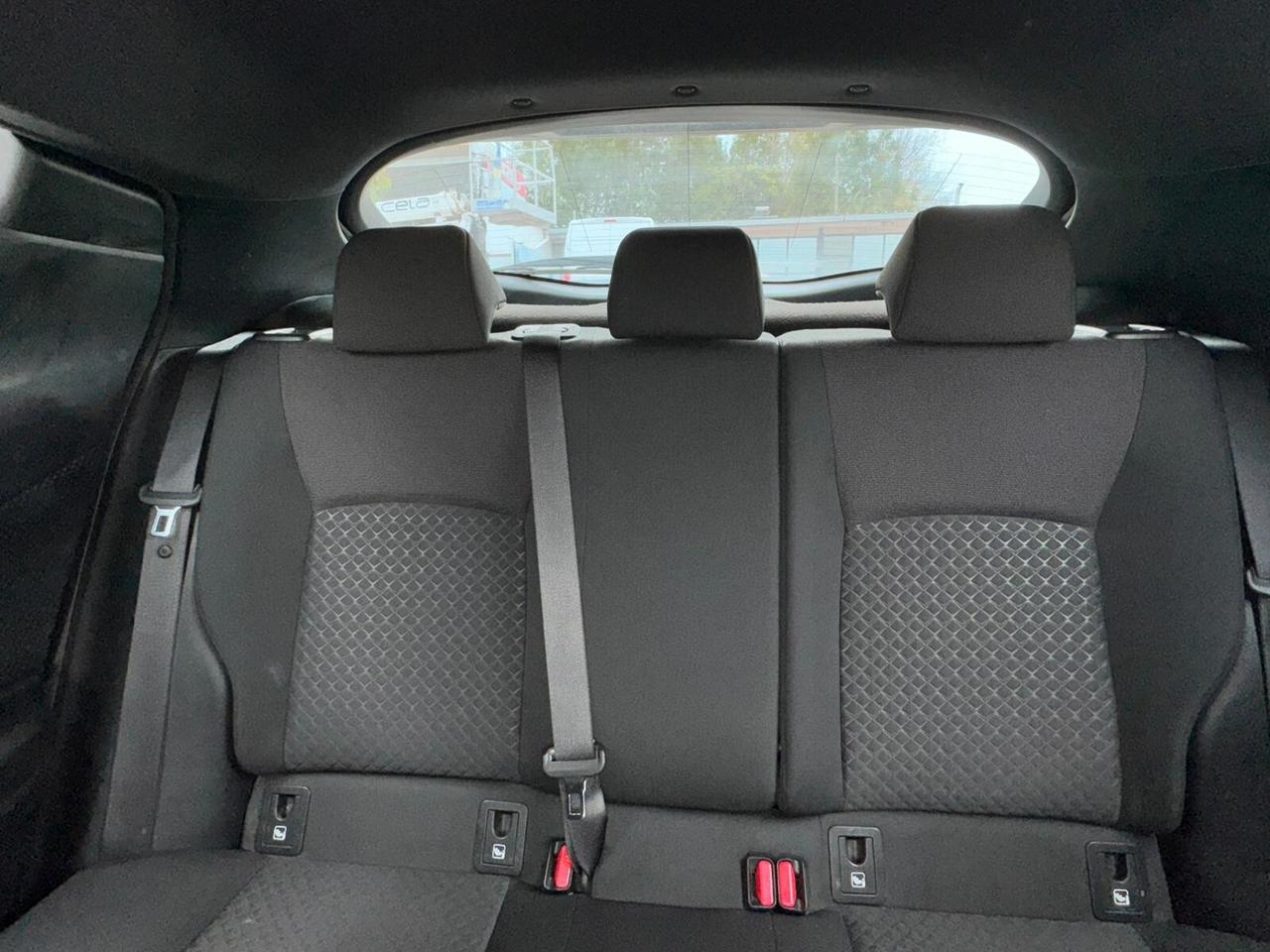 Toyota C-HR 1.8 Hybrid E-CVT Business