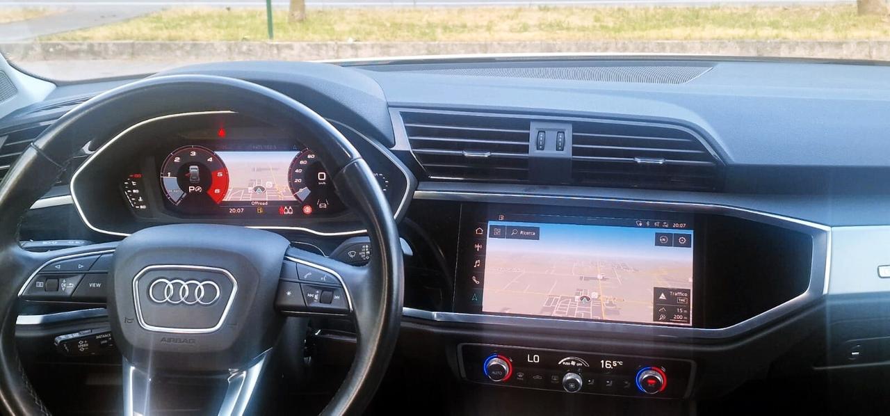 Audi Q3 35 TDI S tronic Business