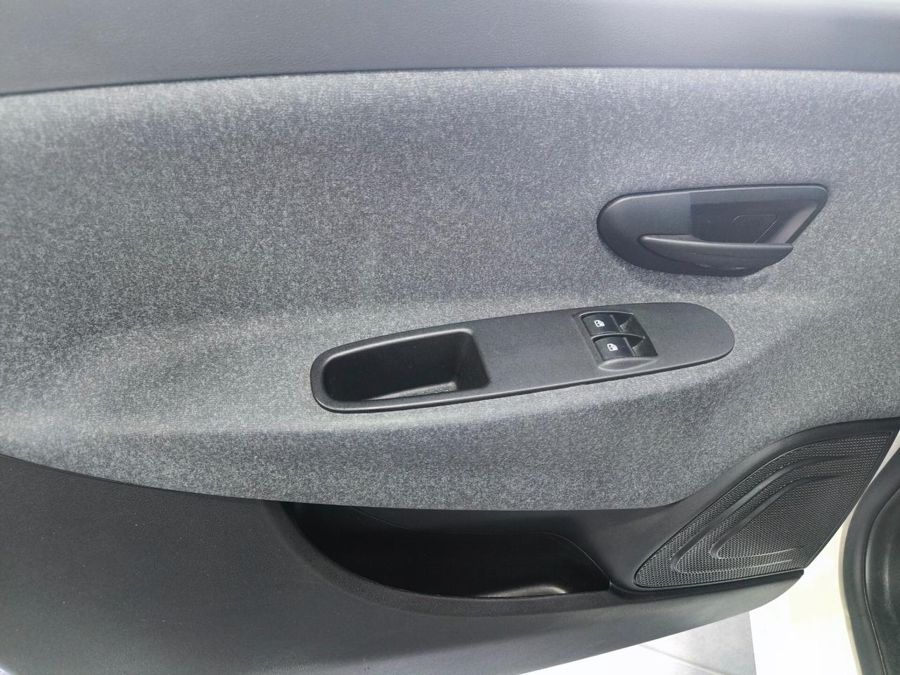 Lancia Ypsilon 1.0 FireFly 5 porte S&S Hybrid Ecochic